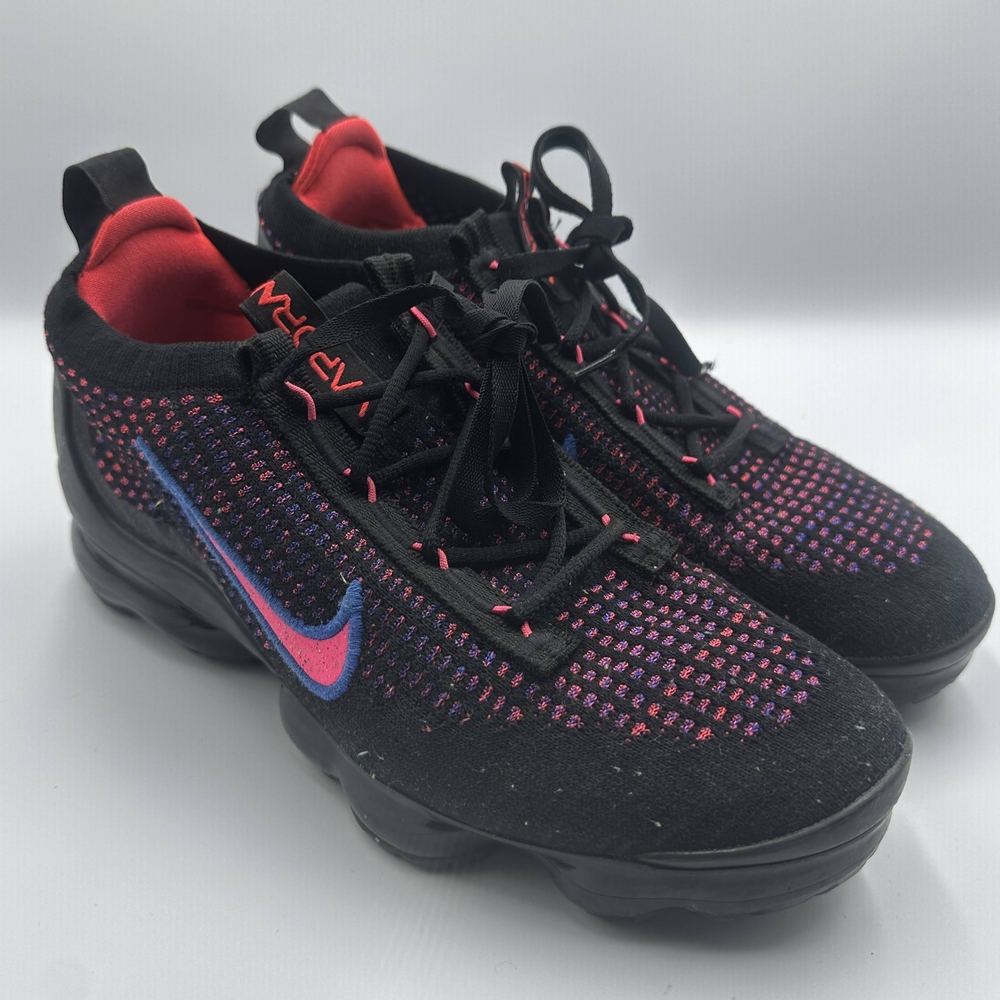 women's Nike Air Vapormax 2021 Flyknit size 9